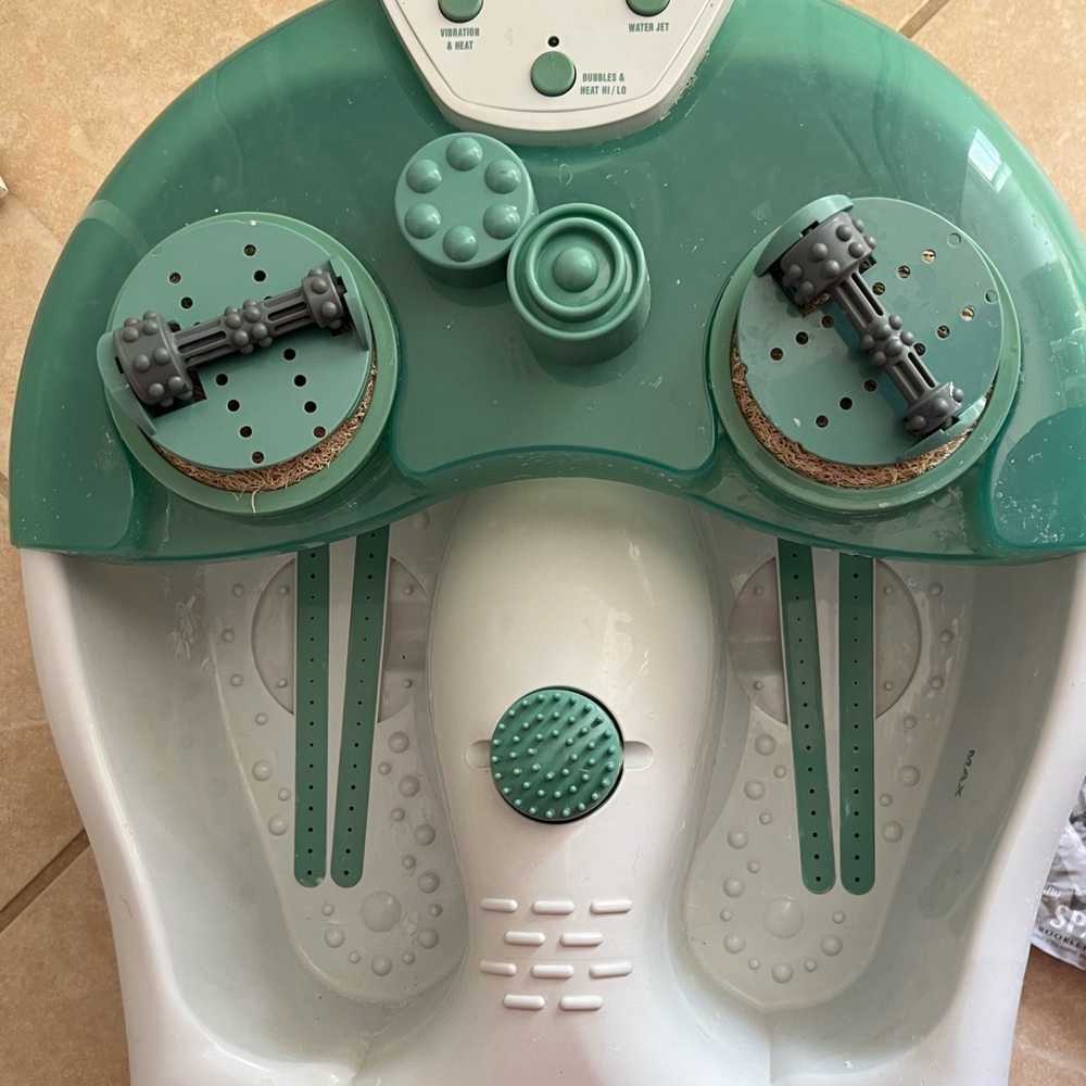 Con-air whirlpool bubbling massage foot spa - Picture 4 of 5